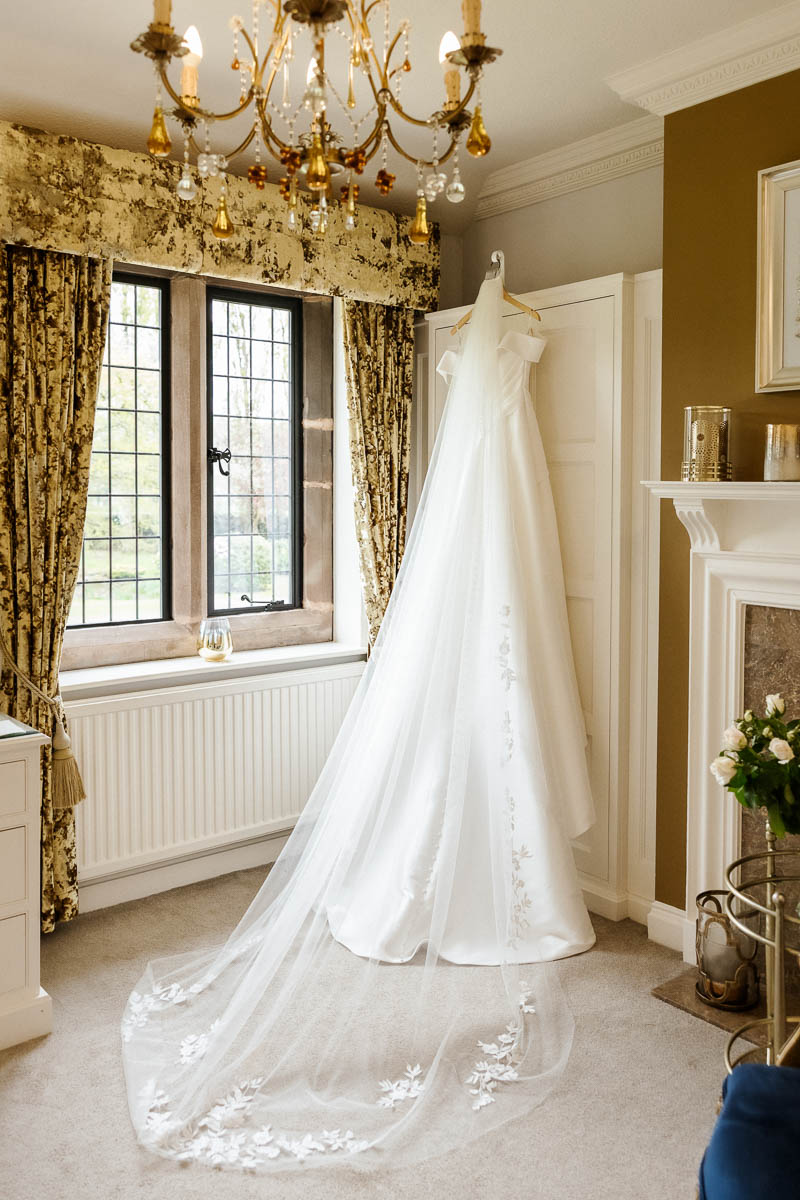 A beautiful Colshaw Hall wedding in Cheshire, captured by ER Photography. Relaxed, natural wedding photography of Millie & Luke’s celebration at Colshaw Hall.