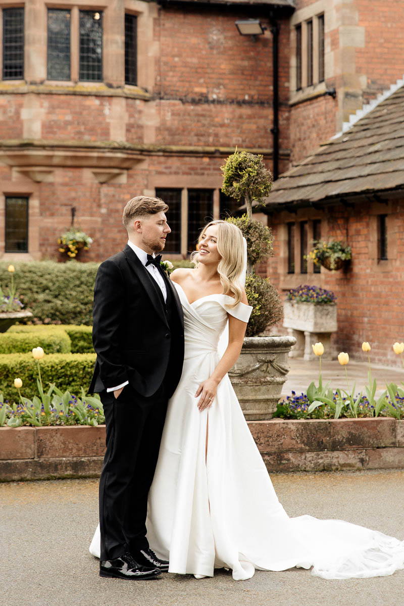 A beautiful Colshaw Hall wedding in Cheshire, captured by ER Photography. Relaxed, natural wedding photography of Millie & Luke’s celebration at Colshaw Hall.